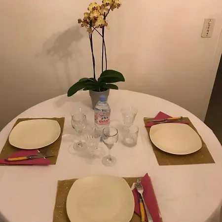 App Centre Homestay Cannes